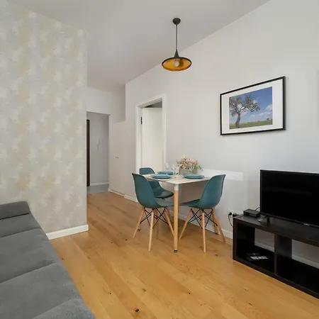 Jesionowa 37 Elegancki I Parking By Renters * Wroclaw