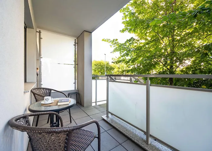 Jesionowa 37 Elegancki I Parking By Renters Wrocław